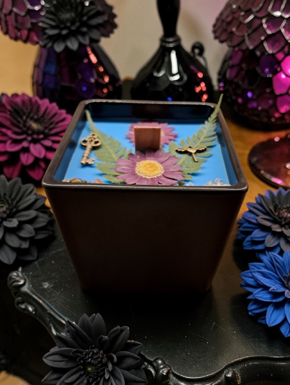 Hand Crafted , Wicked Worthy Wax, Floral boost 9 oz candle - Picture 3 of 4